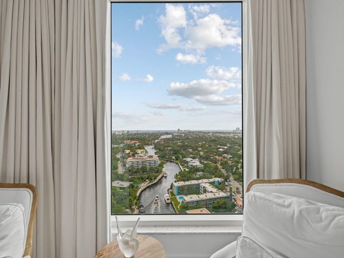 2401-411 N New River Dr E, Fort Lauderdale, FL, 33301-3176 | Card Image