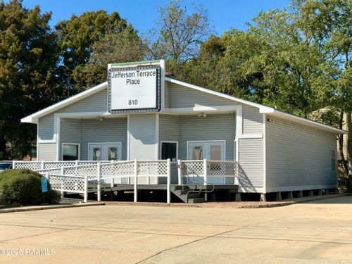 a-810 Jefferson Ter, New Iberia, LA, 70560-5727 | Card Image