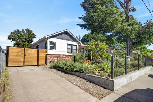 2886 Belden Street, Sacramento, CA, 95815 | Card Image