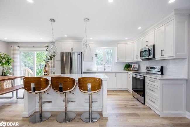 1175 Carson Rd, House other with 5 bedrooms, 2 bathrooms and 6 parking in Springwater ON | Image 6