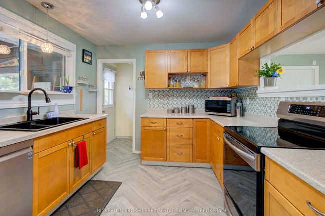 95 Railway St, House other with 3 bedrooms, 2 bathrooms and 6 parking in Lansdowne ON | Image 15