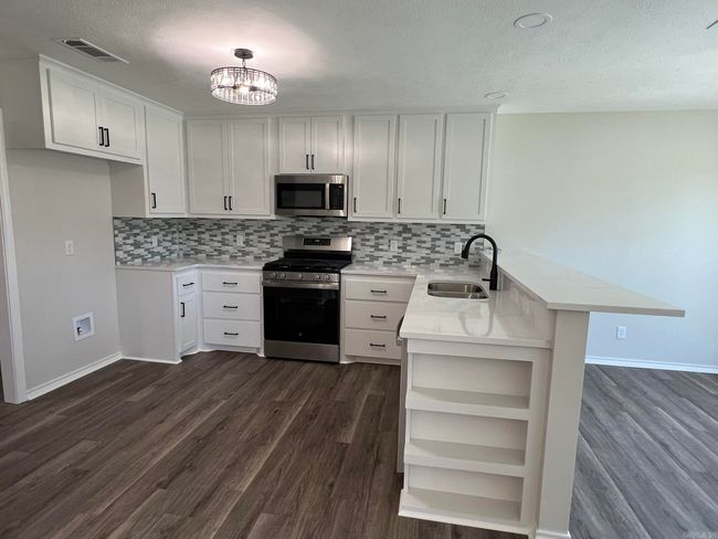 1307 E 48 Th St, House other with 3 bedrooms, 2 bathrooms and null parking in Texarkana AR | Image 7