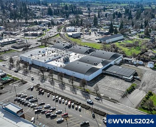 811 N 1st St, Silverton, OR, 97381 | Card Image
