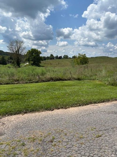 3870 Clinch Valley Rd, Thorn Hill, TN, 37881-5065 | Card Image