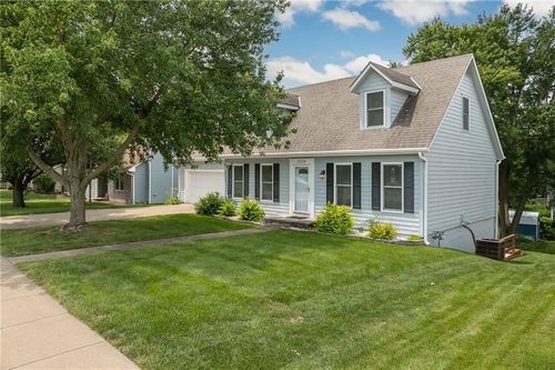 3308 Chris Hessler Road, St Joseph, MO, 64506 | Card Image
