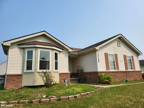 35786 Walden Ct, New Baltimore, MI, 48047-4358 | Card Image