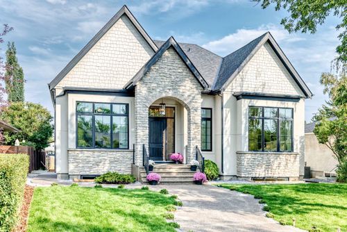 3743 36 Ave Sw, Calgary, AB, T3E1C3 | Card Image