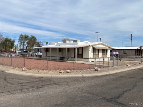 975 Surf Spray Dr, Bullhead City, AZ, 86442-5119 | Card Image