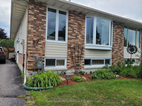 27 Harris Dr, North Bay, ON, P1A3Z1 | Card Image