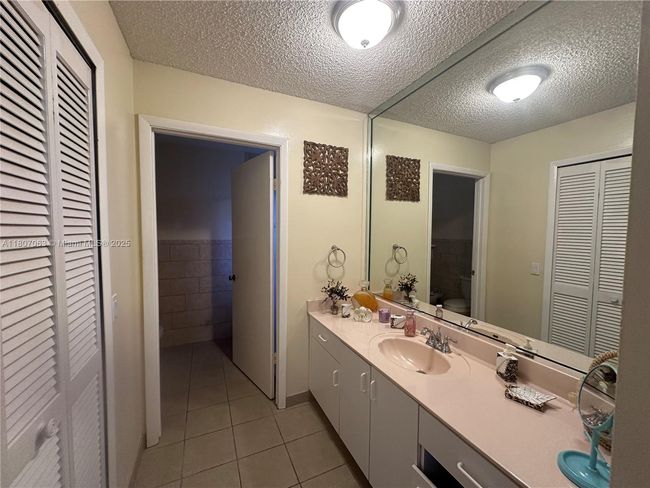 10075 Nw 129 Th Ter, House other with 3 bedrooms, 2 bathrooms and null parking in Hialeah Gardens FL | Image 11