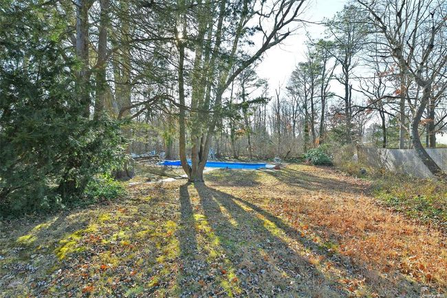 5 Weymouth St, House other with 4 bedrooms, 2 bathrooms and null parking in Dix Hills NY | Image 18