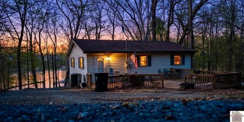 212 Cherry Bay Rd, Cadiz, KY, 42211-9306 | Card Image