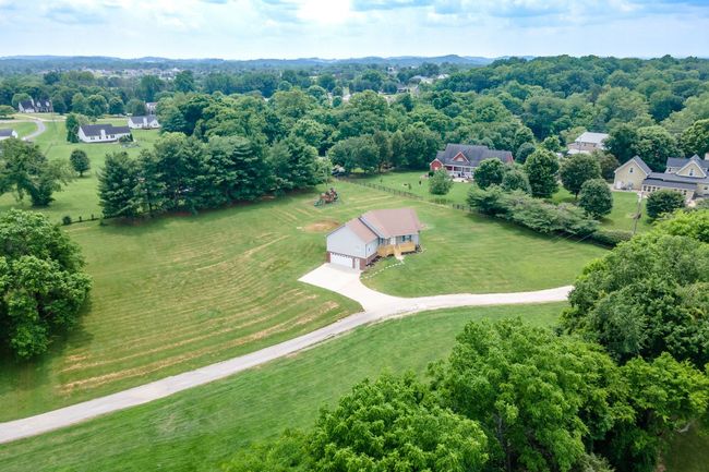 3606 Fairway Fields Ln, House other with 3 bedrooms, 2 bathrooms and 2 parking in Spring Hill TN | Image 4
