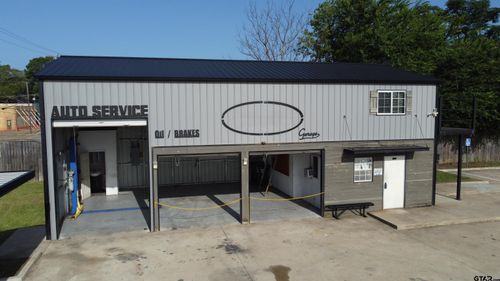 800 N Broadway Ave, Tyler, TX, 75702-4502 | Card Image