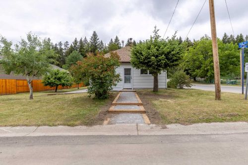 20502 25 Ave, Bellevue, AB, T0K0C0 | Card Image