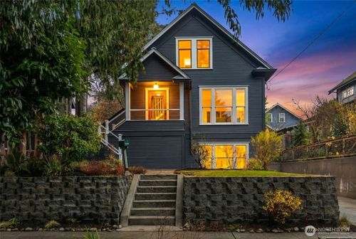 7012 18th Ave Nw, Seattle, WA, 98117-5552 | Card Image