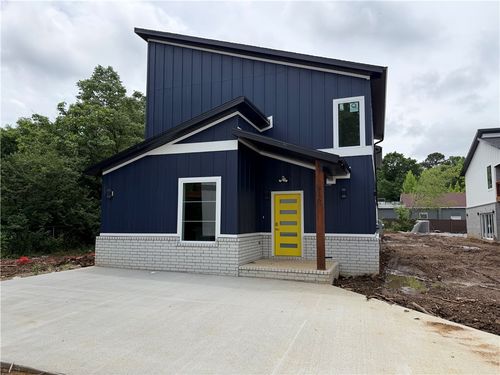 916 N Sang Ave, Fayetteville, AR, 72701-1625 | Card Image
