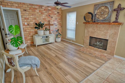 608 Prairie Ln, Angleton, TX, 77515-2700 | Card Image
