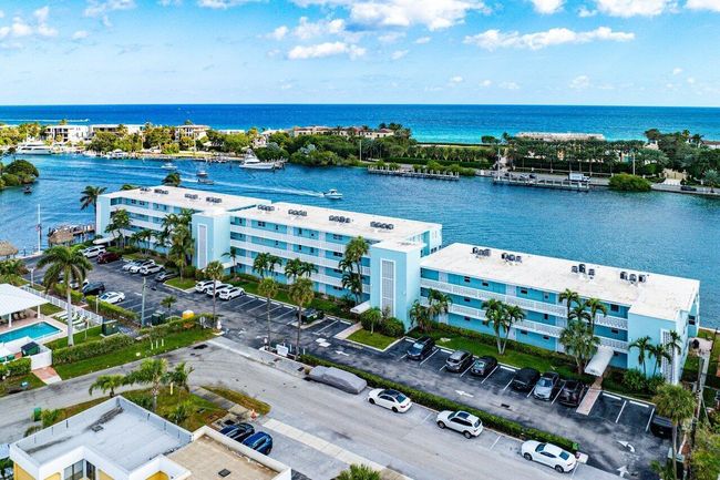APT-8C - 2772 Ne 30 Th Ave, Condo with 2 bedrooms, 2 bathrooms and null parking in Lighthouse Point FL | Image 36