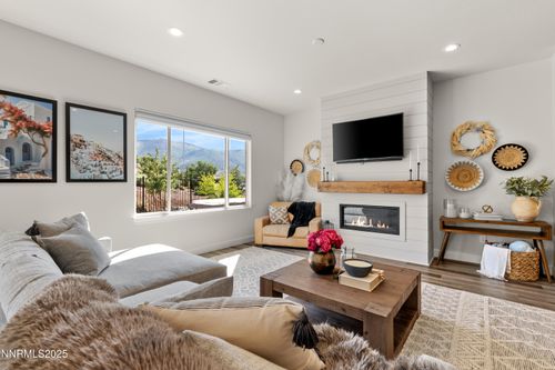 8650 Gasparilla Way, Verdi, NV, 89439-8063 | Card Image