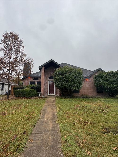 909 Shadybrook Ln, Seagoville, TX, 75159-1266 | Card Image