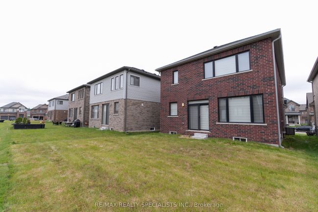 6 Rustic Oak Trail, House other with 4 bedrooms, 4 bathrooms and 4 parking in Ayr ON | Image 40