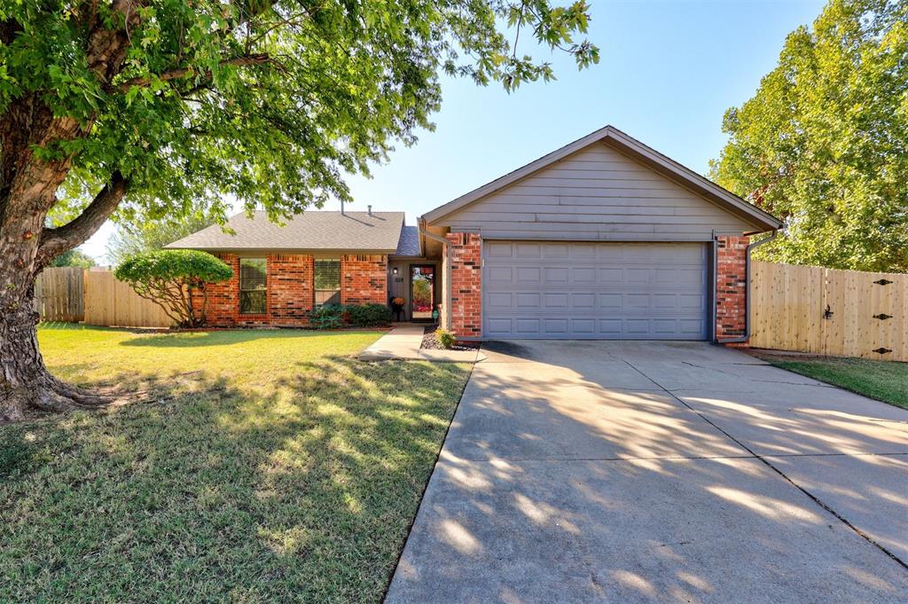 Beagle Cir, Edmond, OK 73003