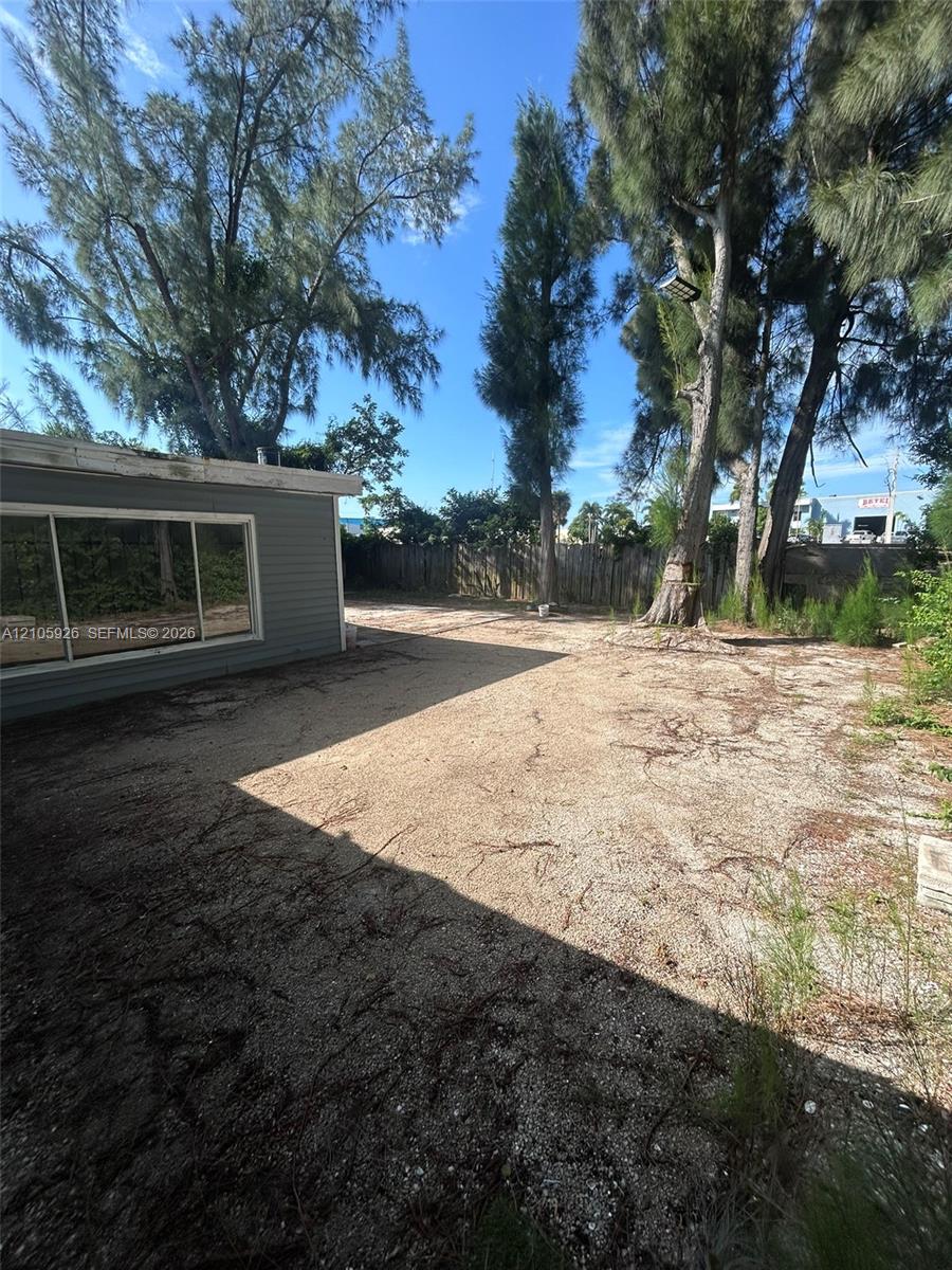Residential Lease in Riviera Beach 4