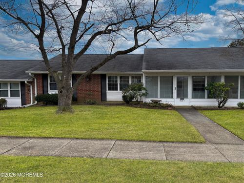 562c-562 Portsmouth Dr, Lakewood, NJ, 08701 | Card Image