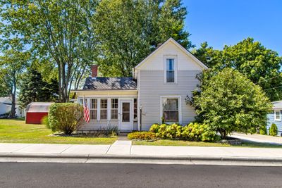 Front of Home | Image 2