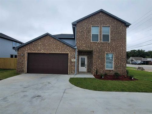 6051 25th St, Groves, TX, 77619-4041 | Card Image