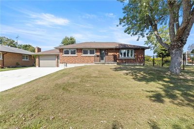 32 Ridgewood Dr, House other with 4 bedrooms, 2 bathrooms and 5 parking in Welland ON | Image 3