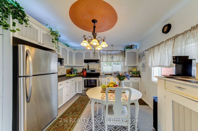 141 River Rd E, House other with 2 bedrooms, 2 bathrooms and 7 parking in Wasaga Beach ON | Image 17