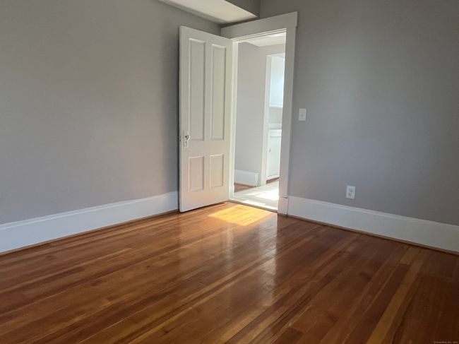 APT-3RD - 101 Riverview Ave, Home with 2 bedrooms, 1 bathrooms and null parking in New London CT | Image 14