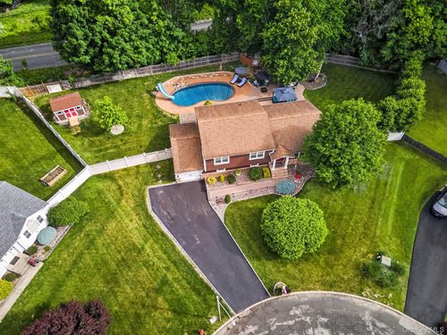 6 Oxford Pl, Washingtonville, NY, 10992-1100 | Card Image