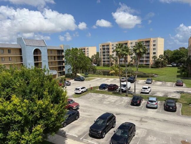 APT-401 - 2820 Tennis Club Dr, Condo with 3 bedrooms, 2 bathrooms and null parking in West Palm Beach FL | Image 16