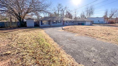 13408 Thompson Rd, Edmond, OK, 73013-7451 | Card Image
