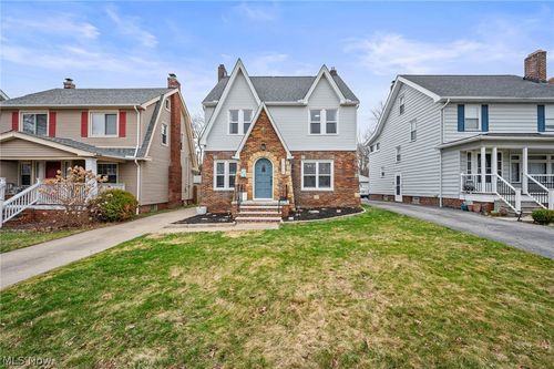 3525 Silsby Rd, University Heights, OH, 44118-3619 | Card Image