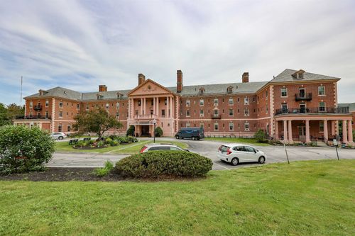 227 Pleasant St, Concord, NH, 03301-2546 | Card Image