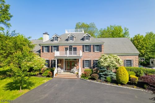 32 Four Bridges Rd, Chester, NJ, 07930-2031 | Card Image