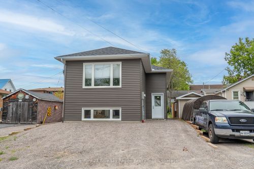 1556 Fraser St, North Bay, ON, P1B3Z2 | Card Image