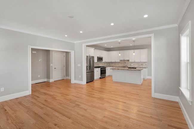 17 - 17 Monroe St, House attached with 3 bedrooms, 3 bathrooms and 4 parking in Norwood MA | Image 9