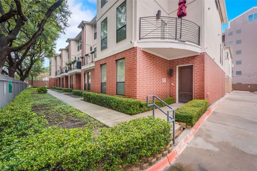 101-2606 Shelby Ave, Dallas, TX, 75219-4052 | Card Image