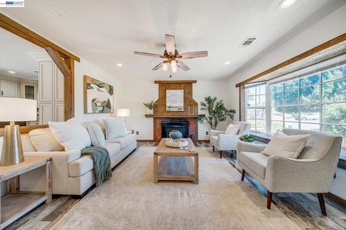 5405 Farina Ln, Fremont, CA, 94538-3241 | Card Image