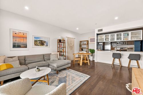 208-1700 Sawtelle Blvd, Los Angeles, CA, 90025 | Card Image