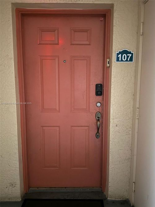 apt-107-2427 Centergate Dr, Miramar, FL, 33025-7287 | Card Image