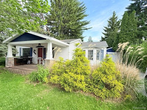 7271 Simons St, Lexington, MI, 48450-8650 | Card Image