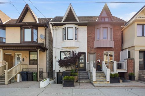 4-793 Pape Ave, Toronto, ON, M4K3T2 | Card Image