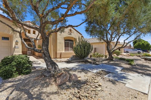 8056 W Louise Dr, Peoria, AZ, 85383-2182 | Card Image