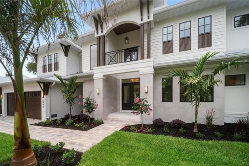 3800 Flores Ave, SARASOTA, FL, 34239-5811 | Card Image